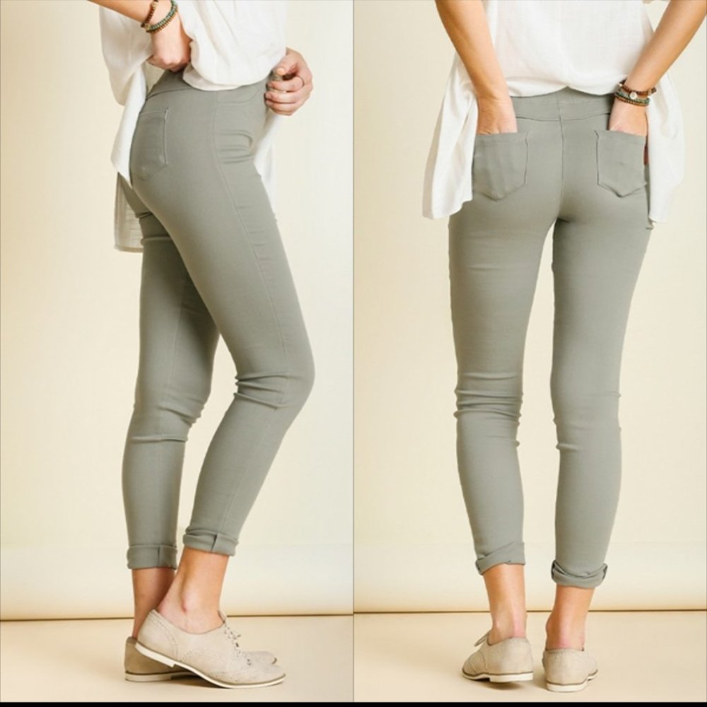 Mint Leggings With Back Pockets - Picture 2 of 6